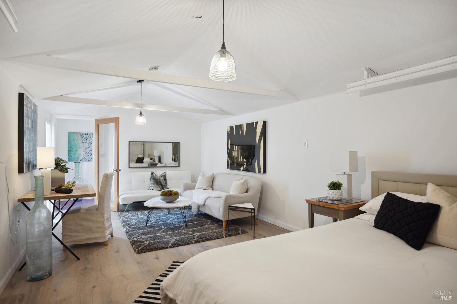 605 Calle Del Monte St