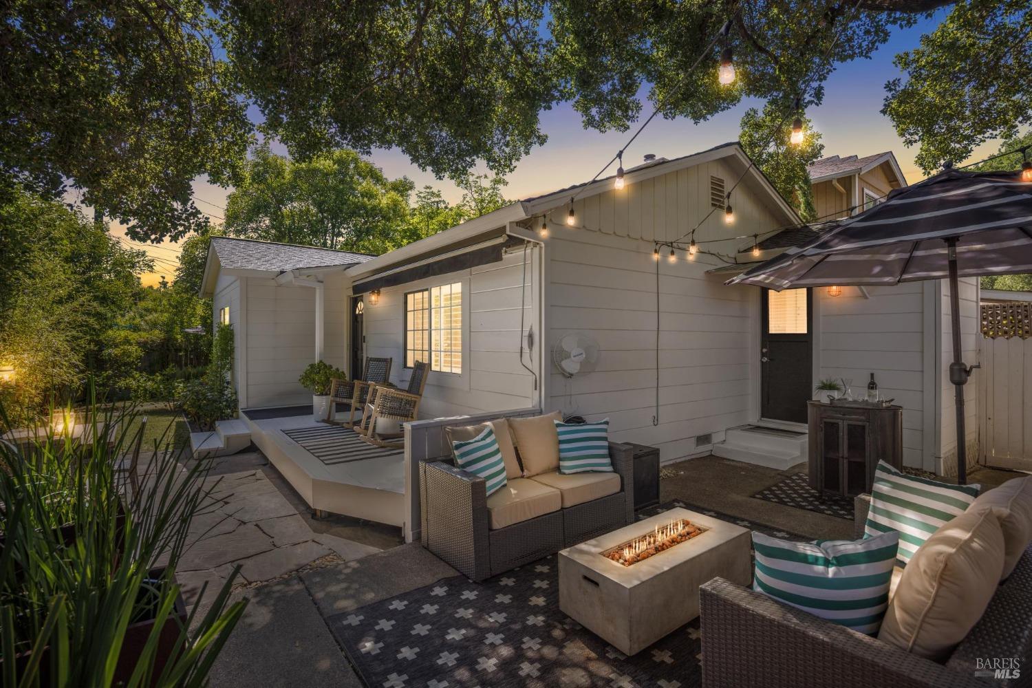 605 Calle Del Monte St