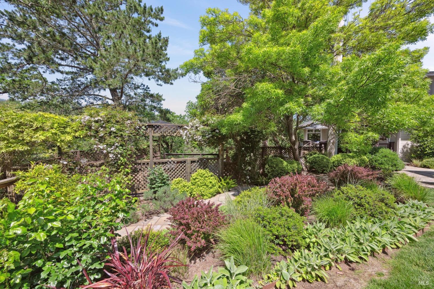 1200 Heaven Hill Rd