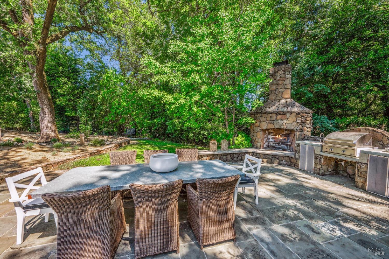 880 W Agua Caliente Rd