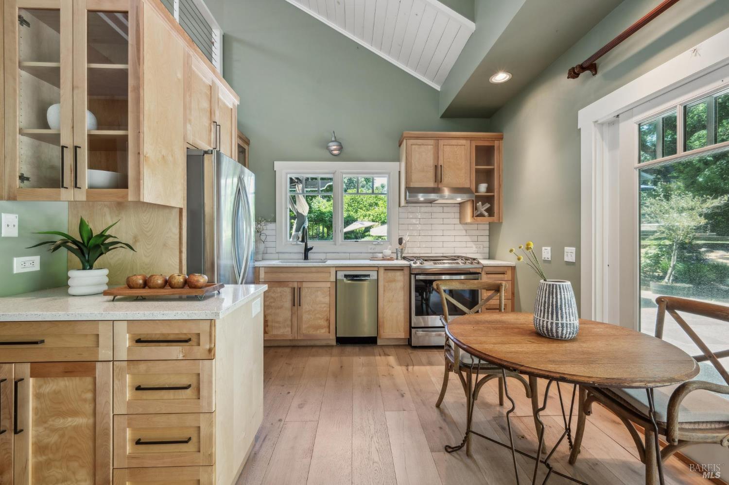 880 W Agua Caliente Rd