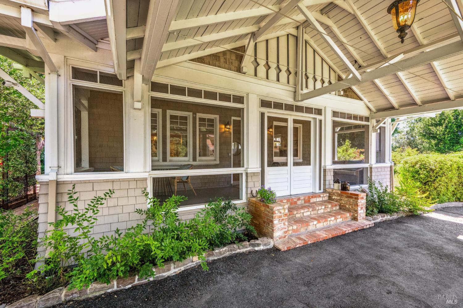 880 W Agua Caliente Rd