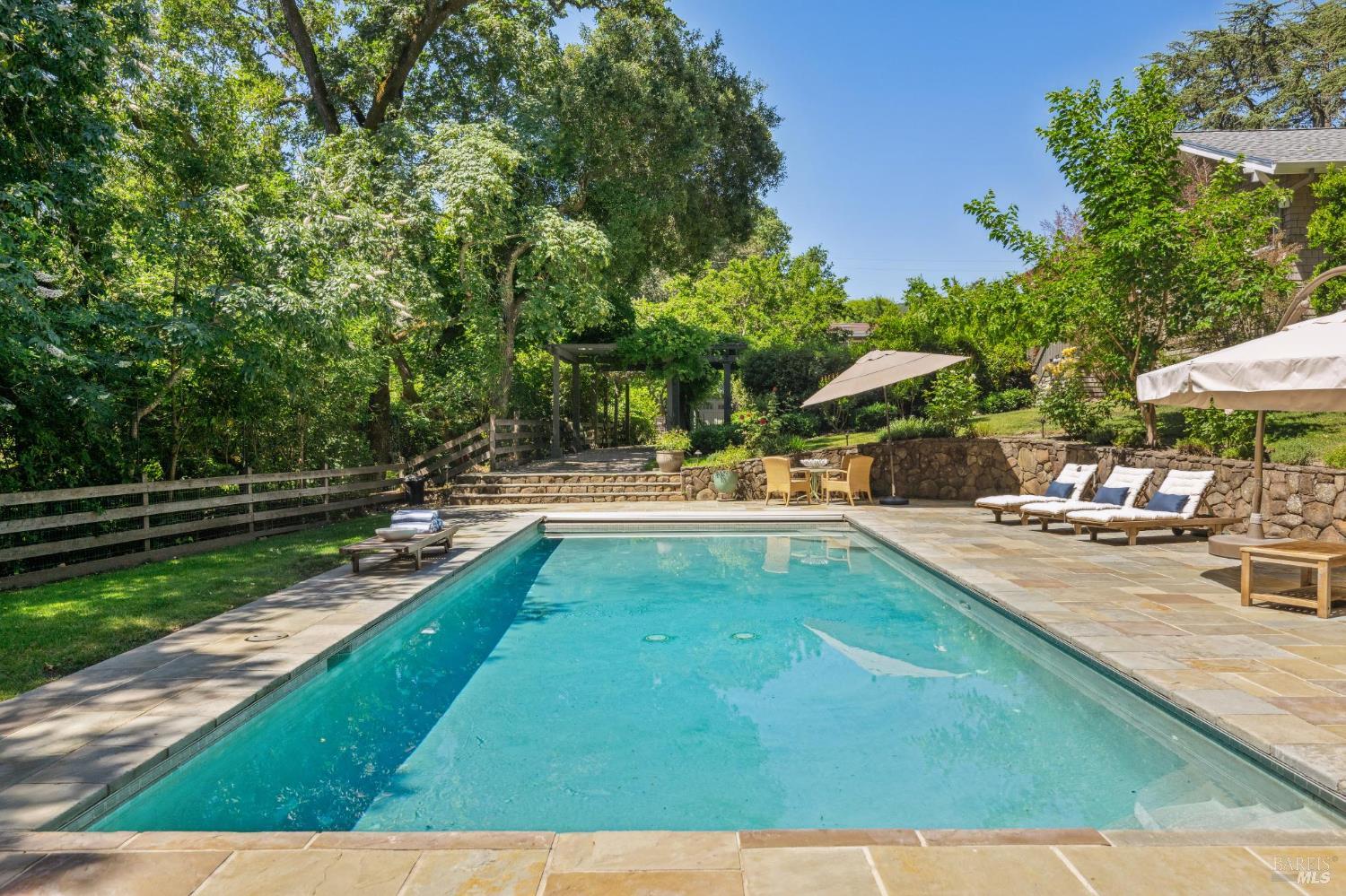 880 W Agua Caliente Rd