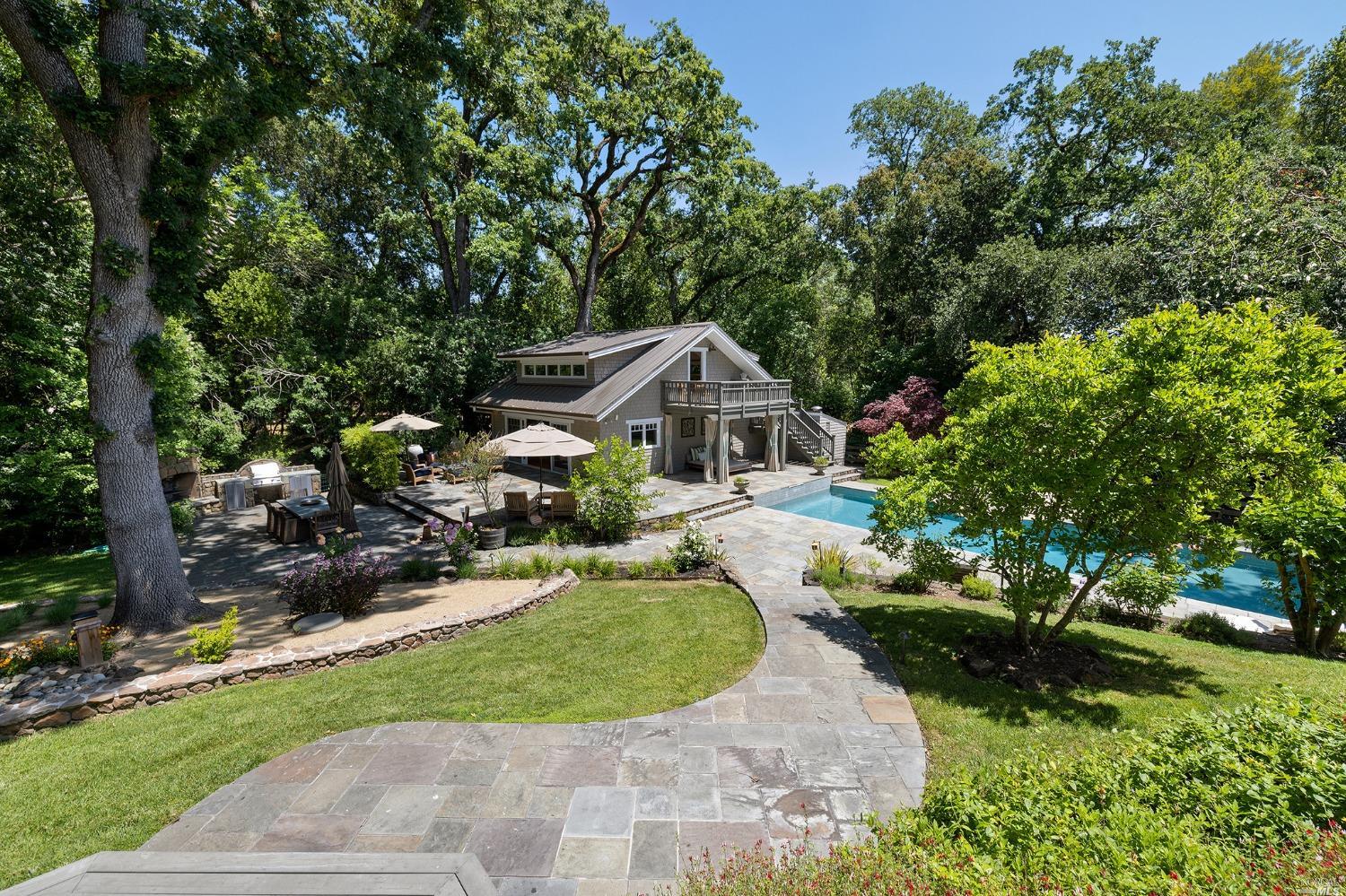 880 W Agua Caliente Rd