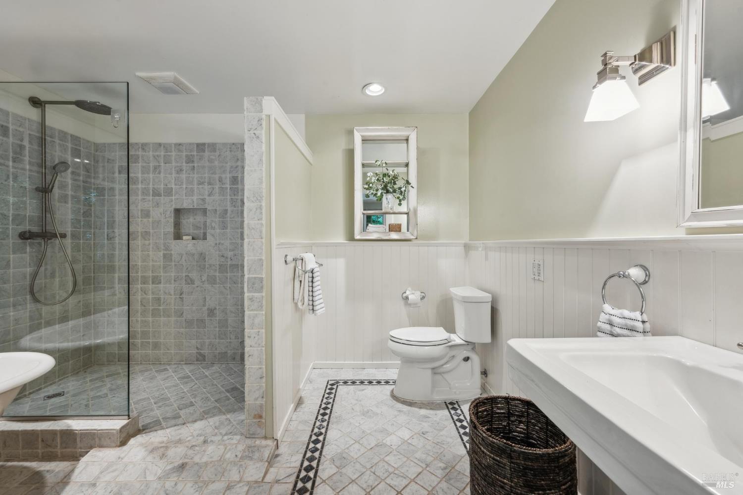 880 W Agua Caliente Rd