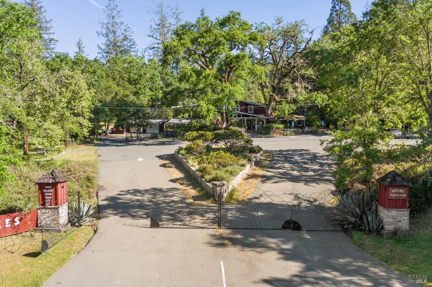 4100 Petrified Forest Rd