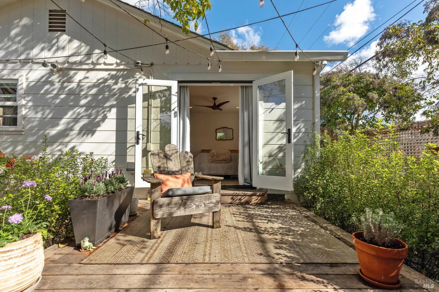 605 Calle Del Monte