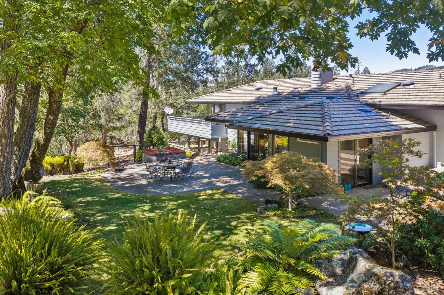 1235 White Oak Drive
