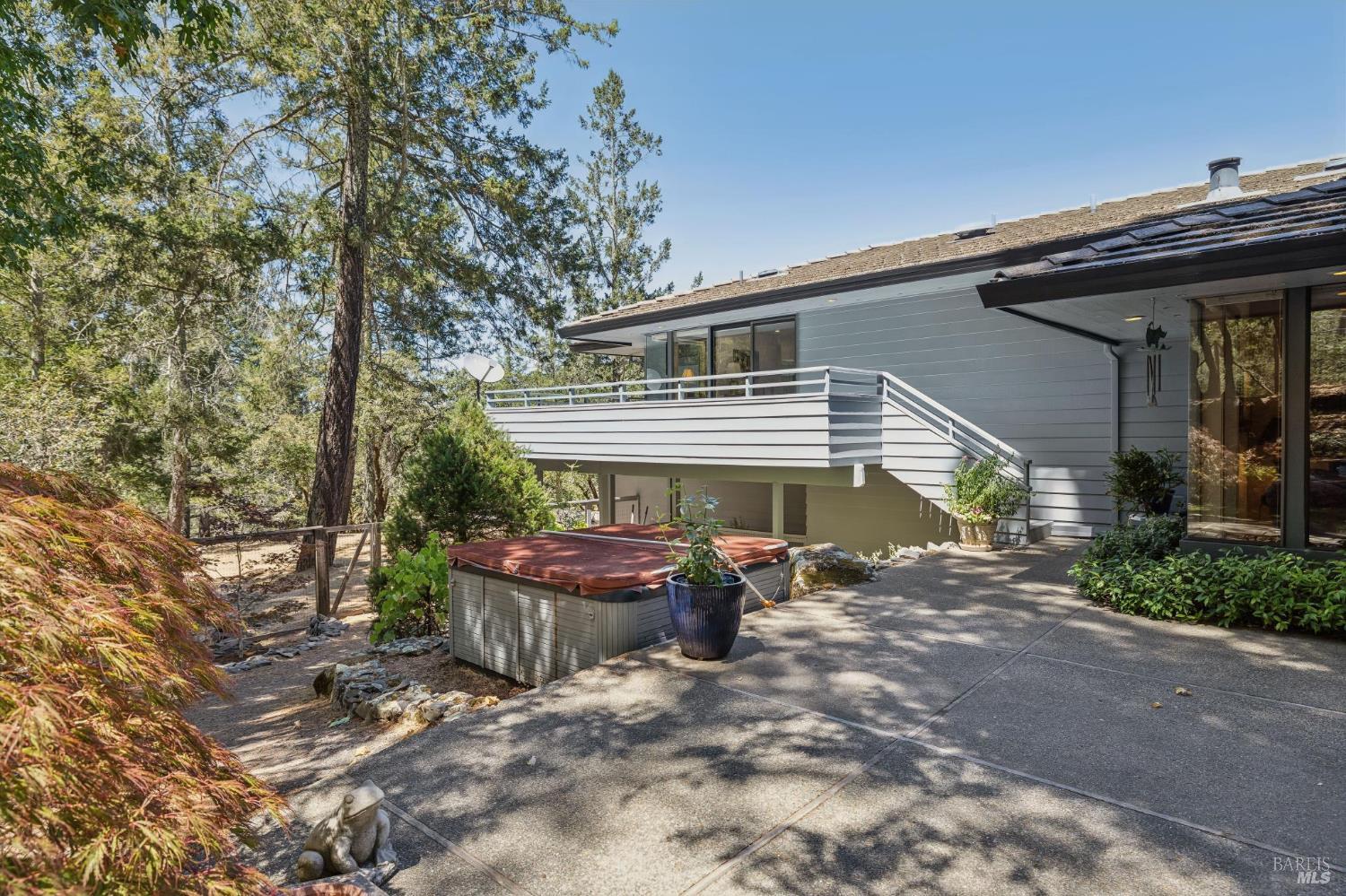 1235 White Oak Drive
