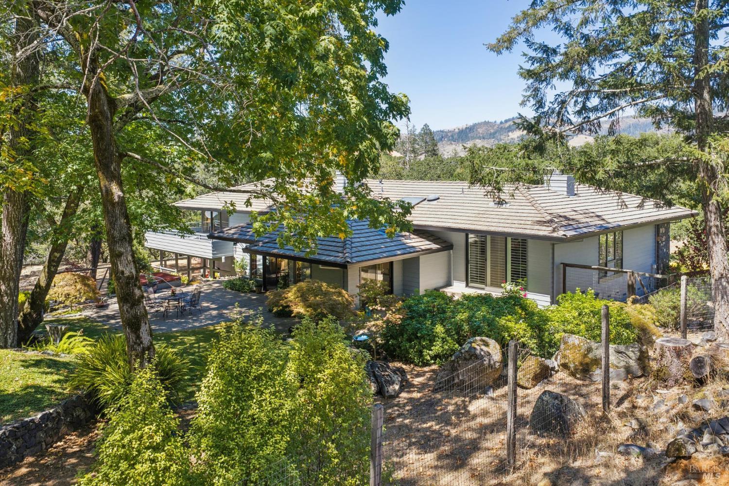 1235 White Oak Drive