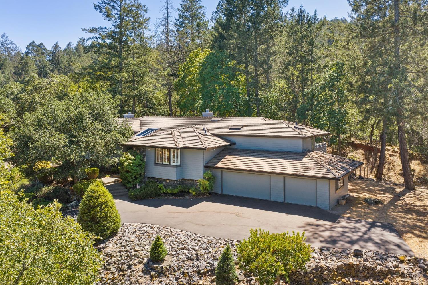 1235 White Oak Drive