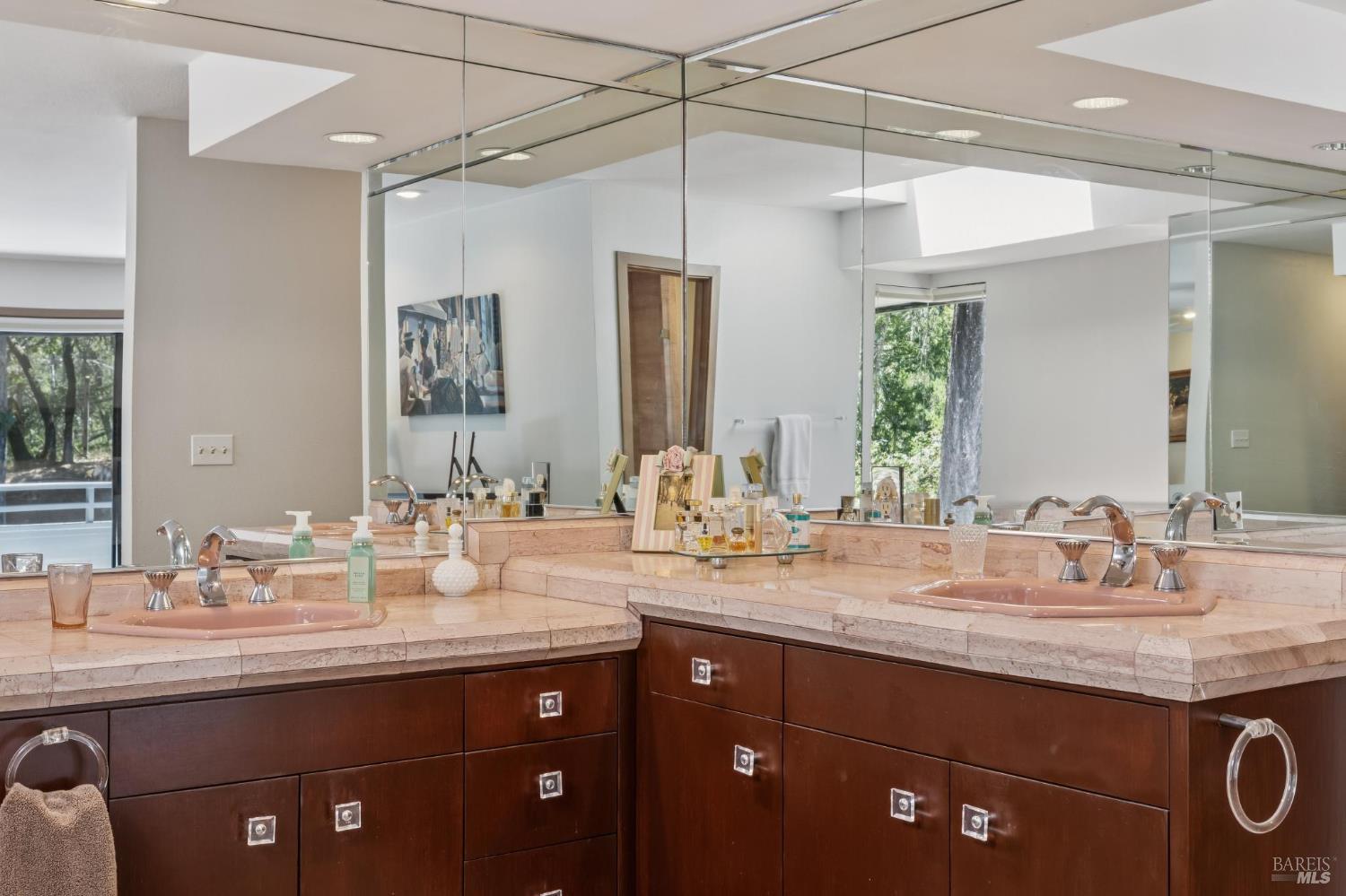 1235 White Oak Drive
