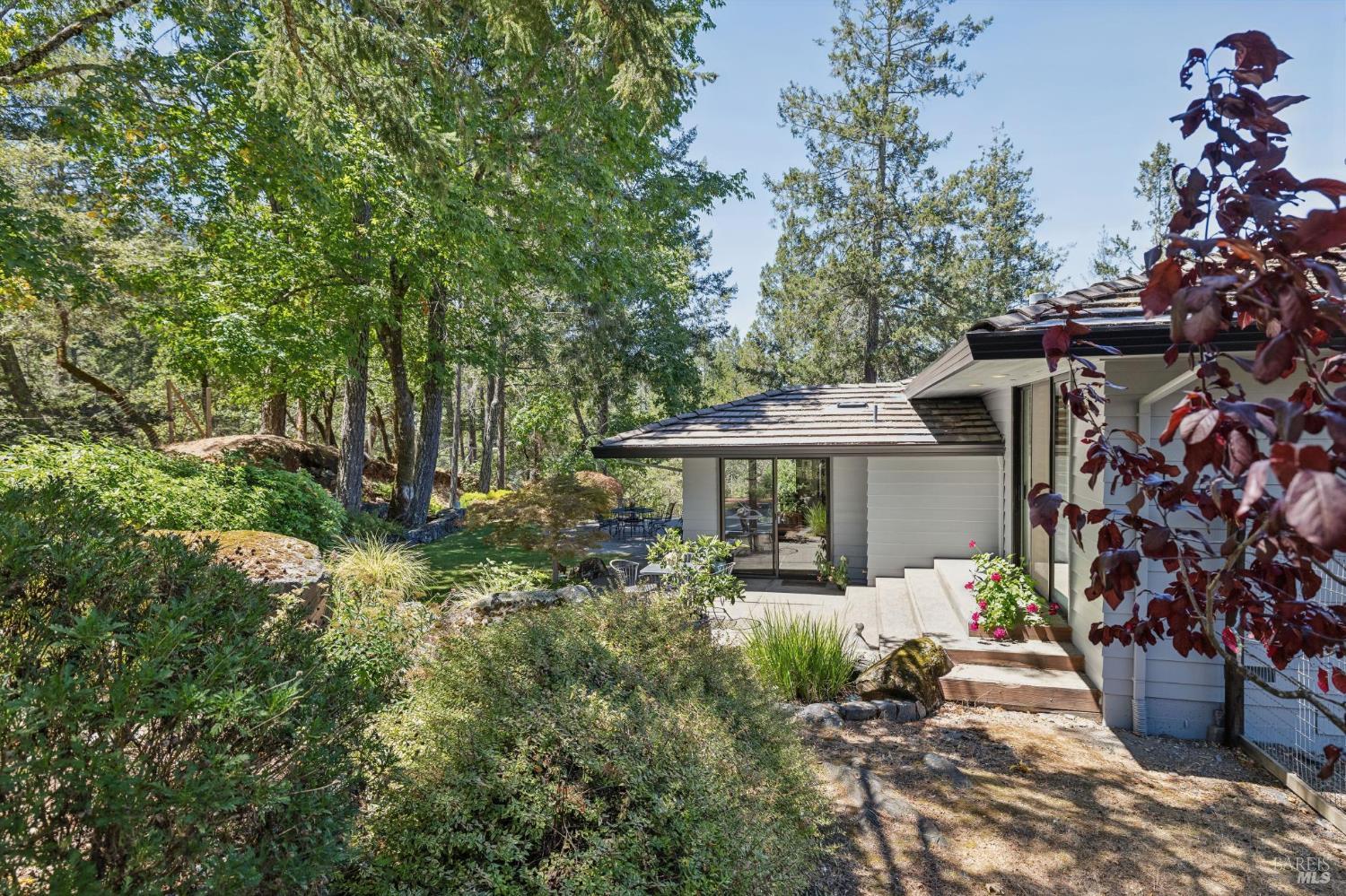 1235 White Oak Drive