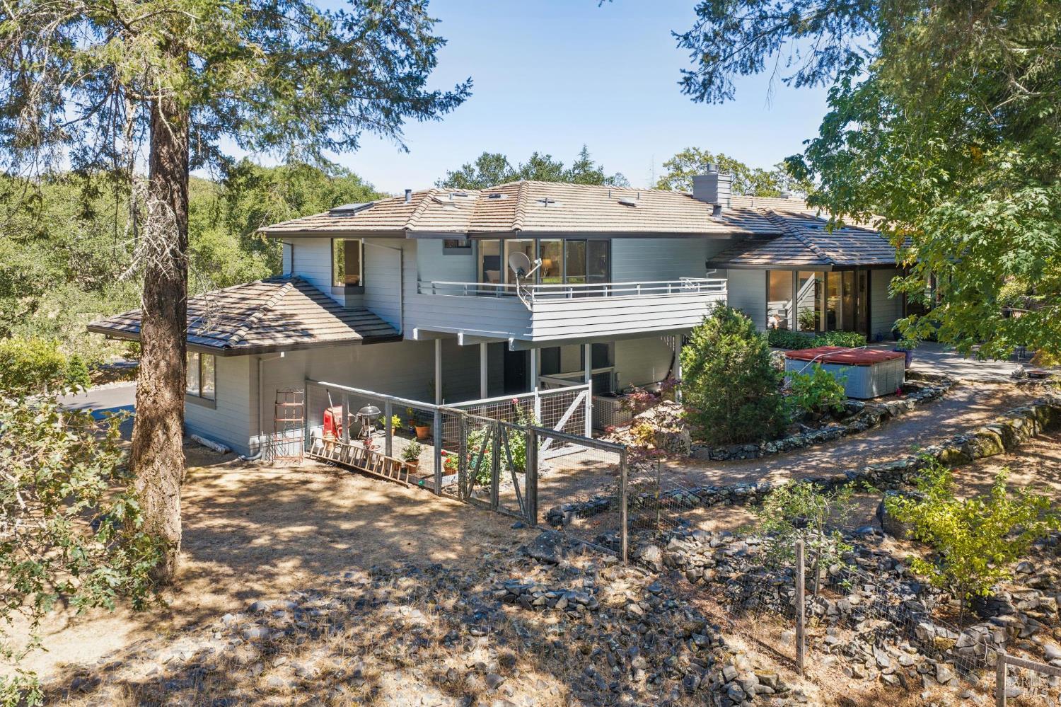 1235 White Oak Drive