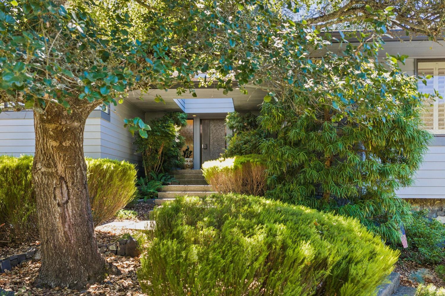 1235 White Oak Drive