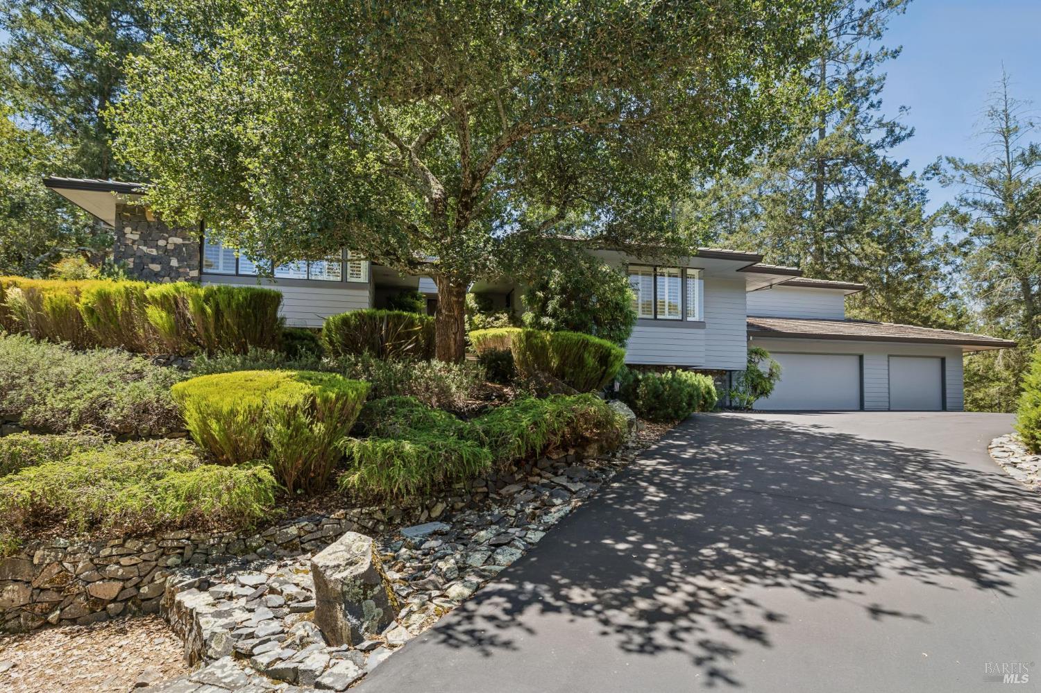 1235 White Oak Drive