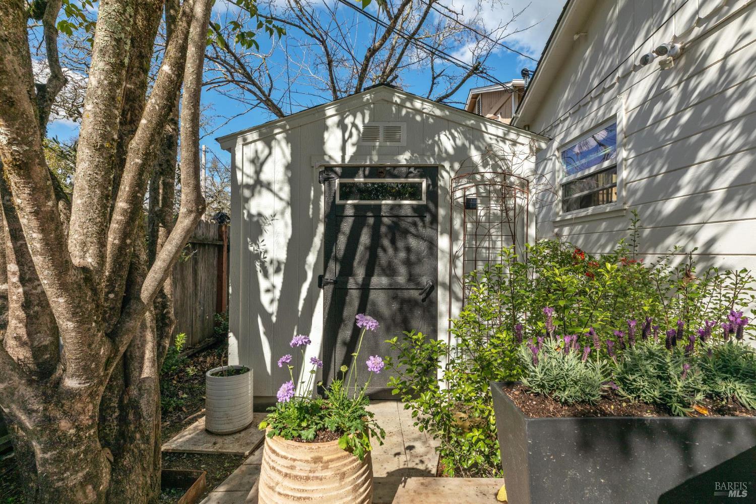 605 Calle Del Monte