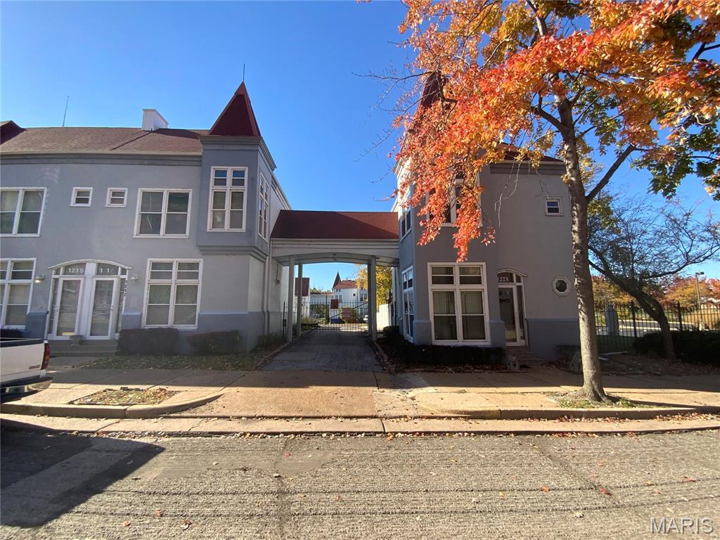 1217 N 11th Street Unit: 1217