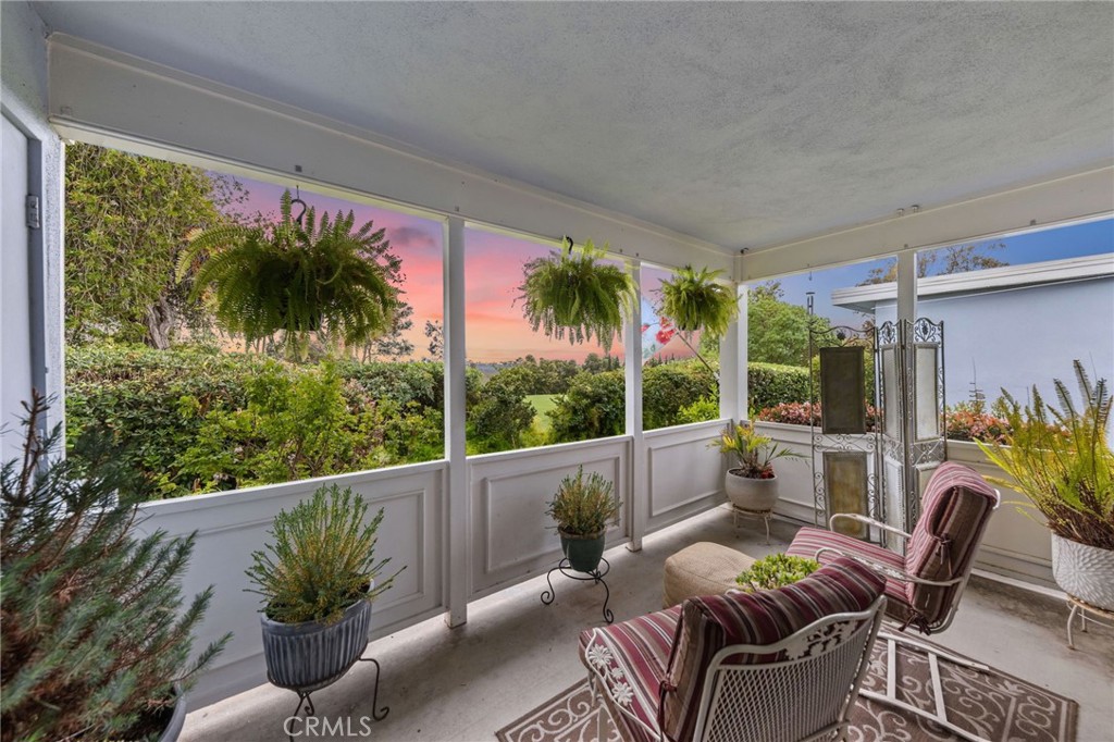 3747 Vista Campana S 80