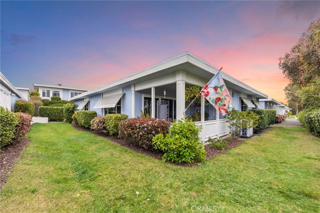 3747 Vista Campana S 80