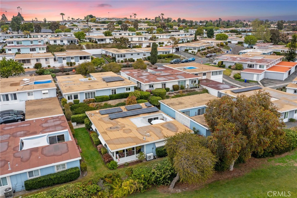 3747 Vista Campana S 80