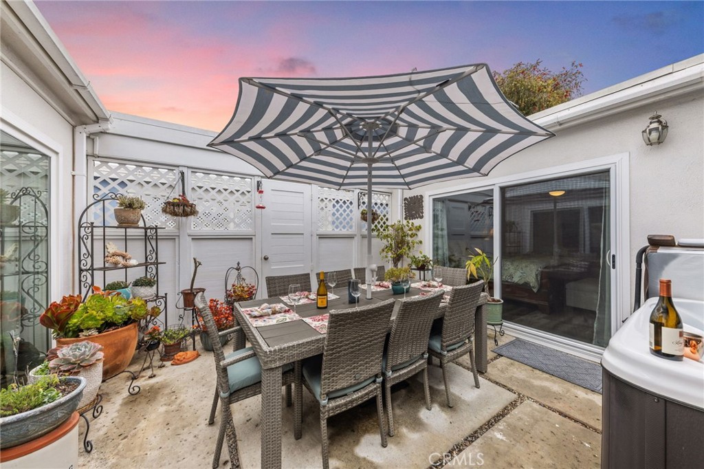 3747 Vista Campana S 80