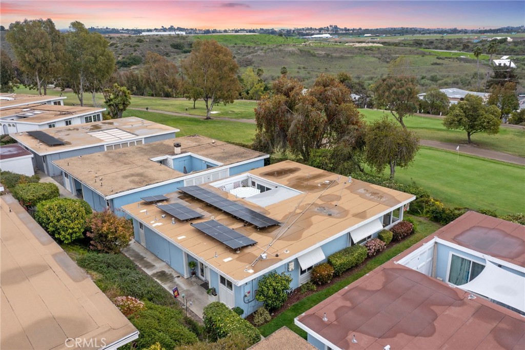 3747 Vista Campana S 80