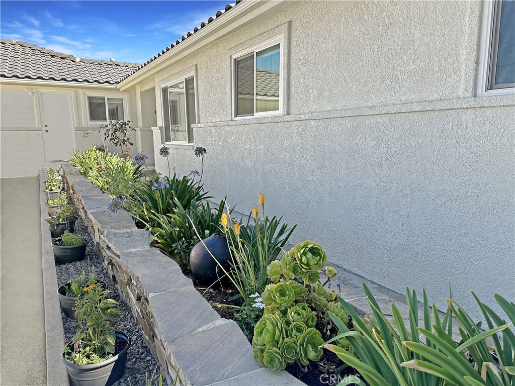 1225 Templeton Hills Road