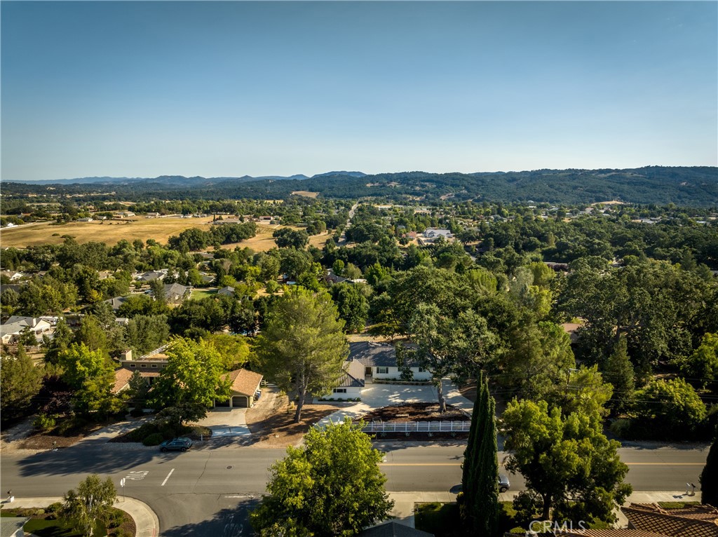1225 Templeton Hills Road
