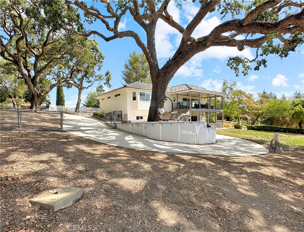 1225 Templeton Hills Road