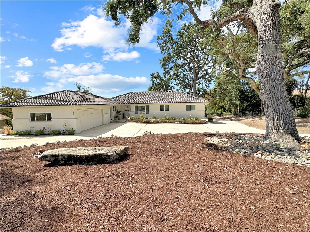 1225 Templeton Hills Road