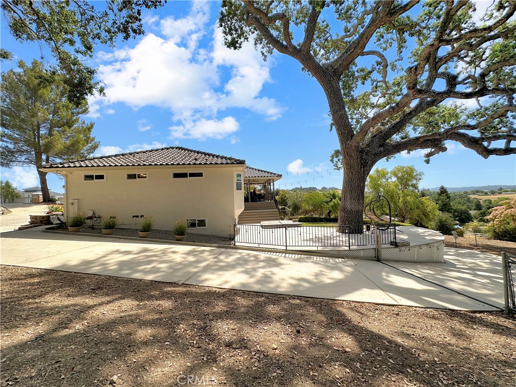 1225 Templeton Hills Road