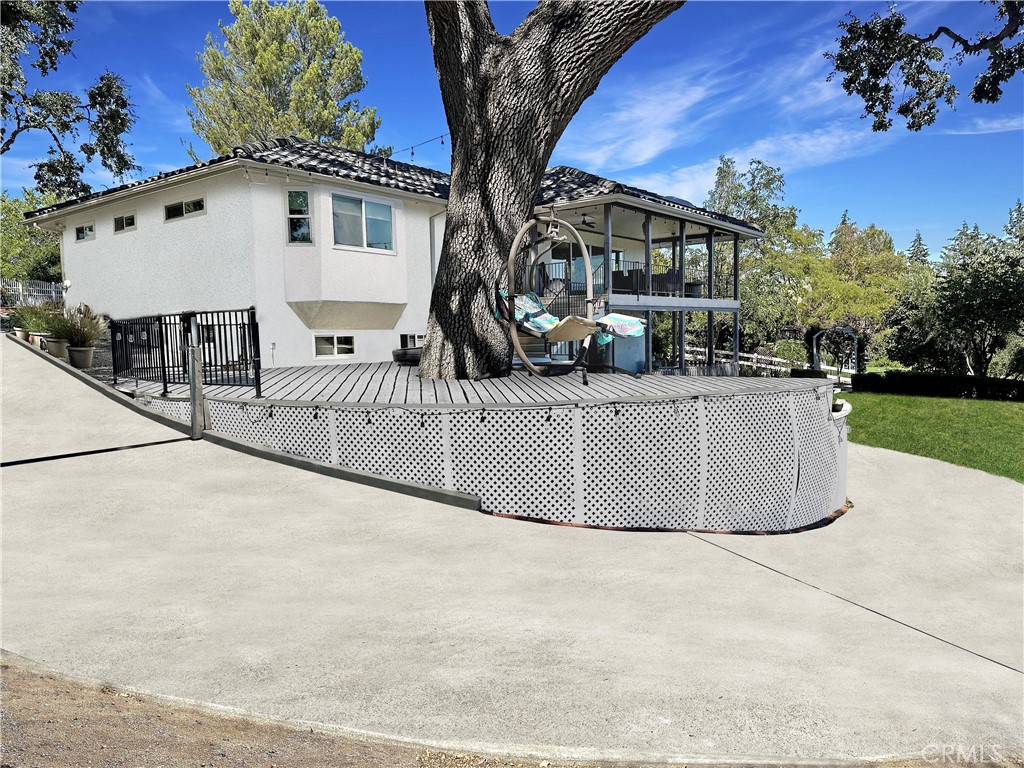 1225 Templeton Hills Road