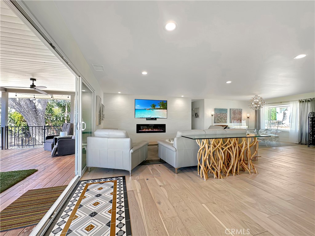 1225 Templeton Hills Road