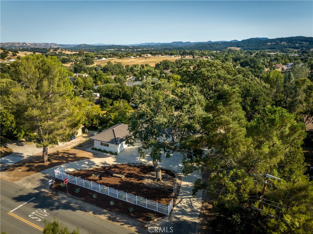 1225 Templeton Hills Road