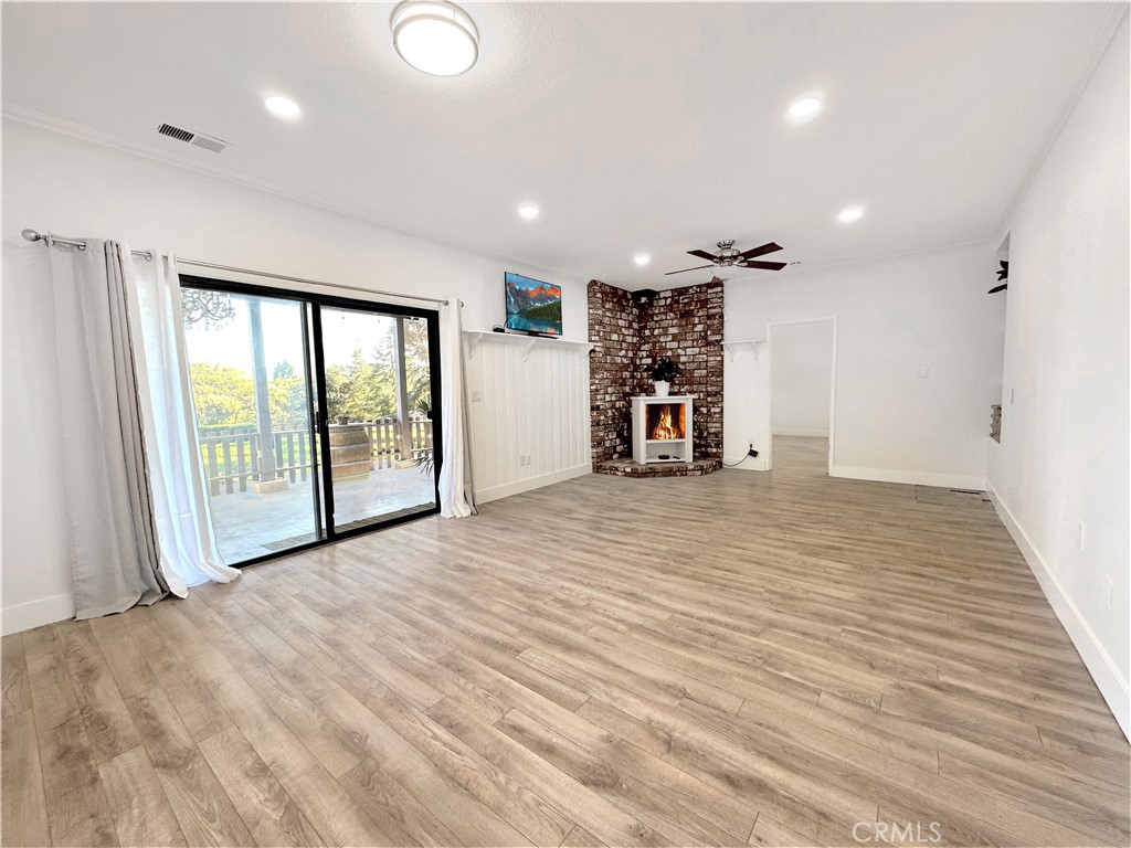 1225 Templeton Hills Road