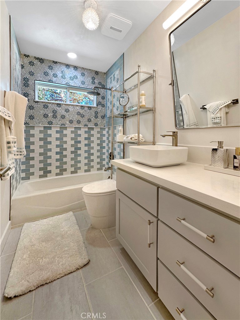 1225 Templeton Hills Road