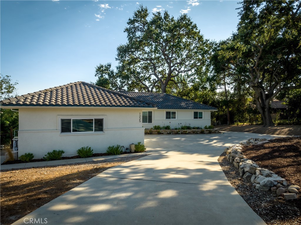 1225 Templeton Hills Road