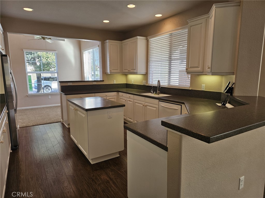 2435 Traditions Loop