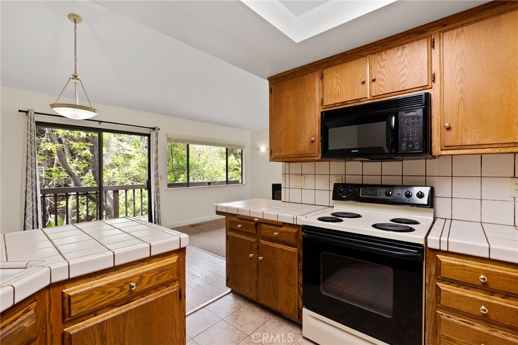 415 Dana Street 1