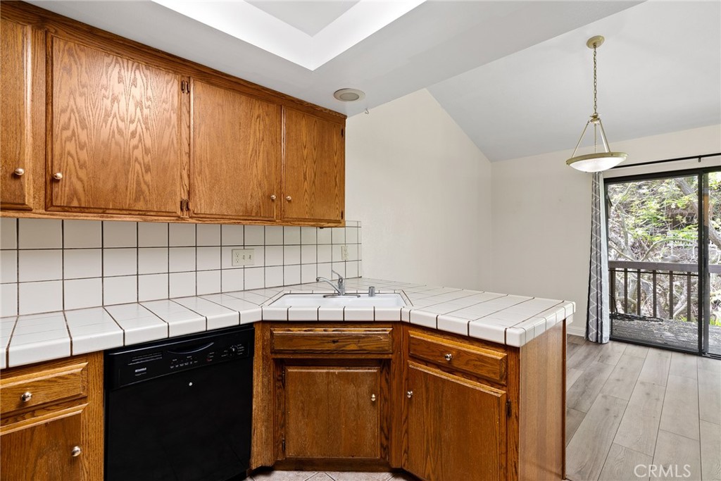 415 Dana Street 1