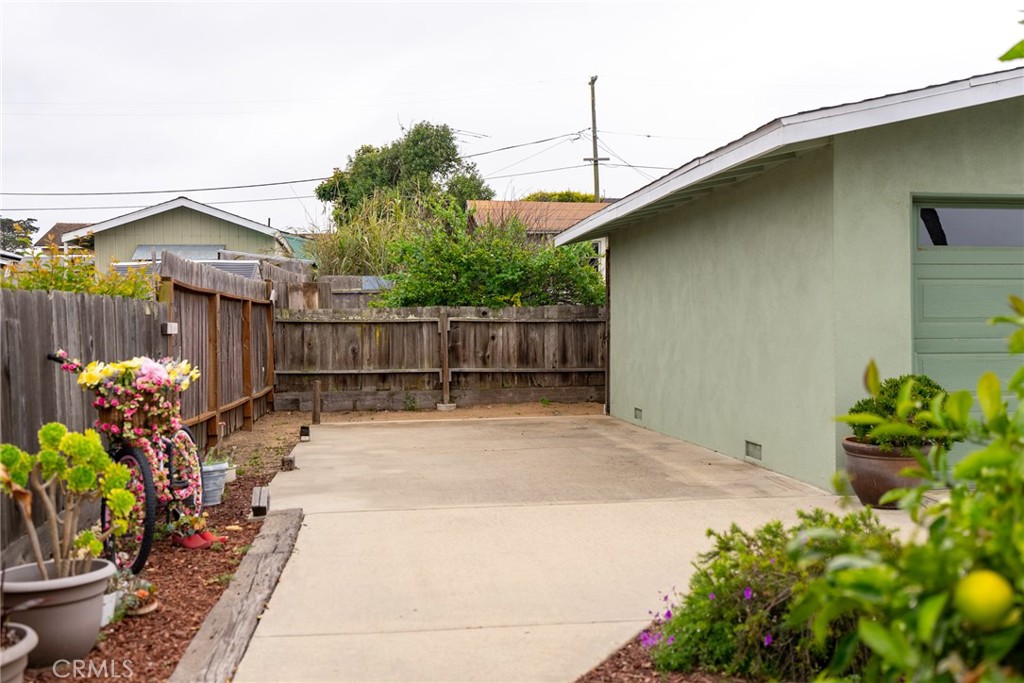 2072 Bush Drive