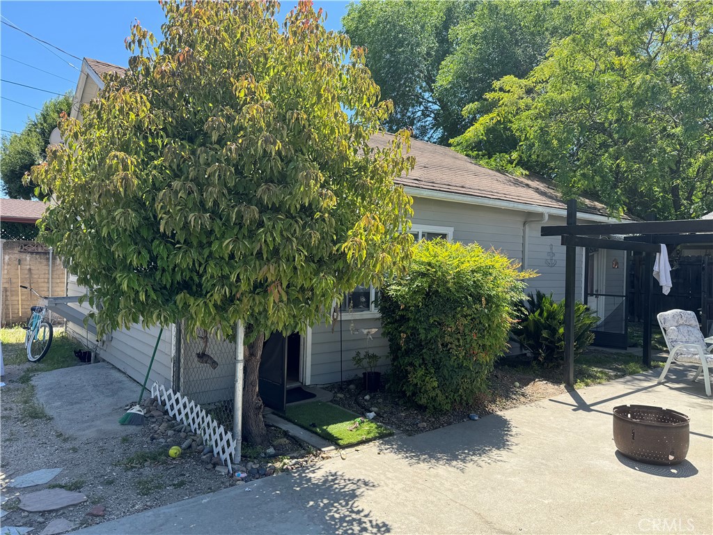 1936 Oak Street