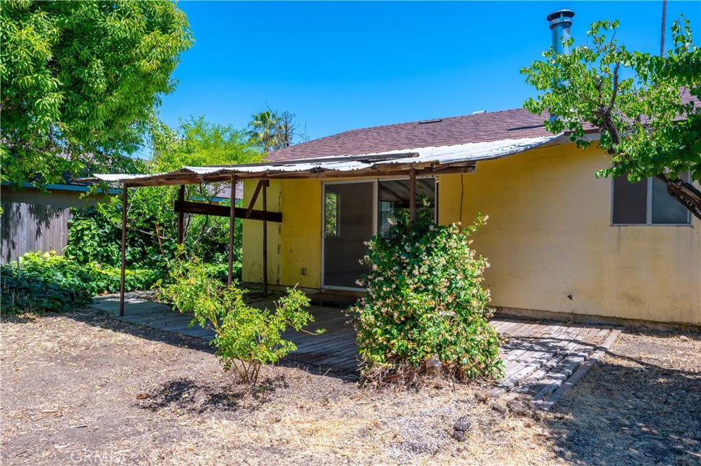 1084 Sylvia Circle
