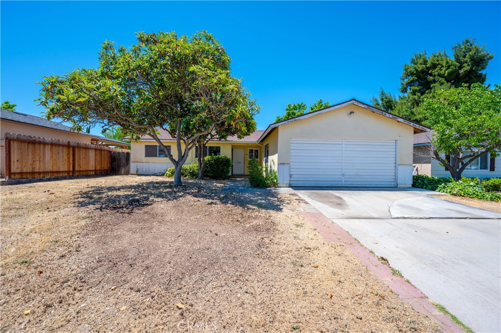 1084 Sylvia Circle