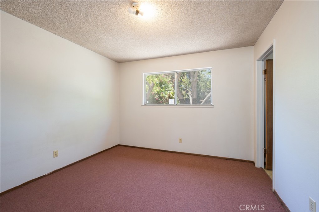 1084 Sylvia Circle