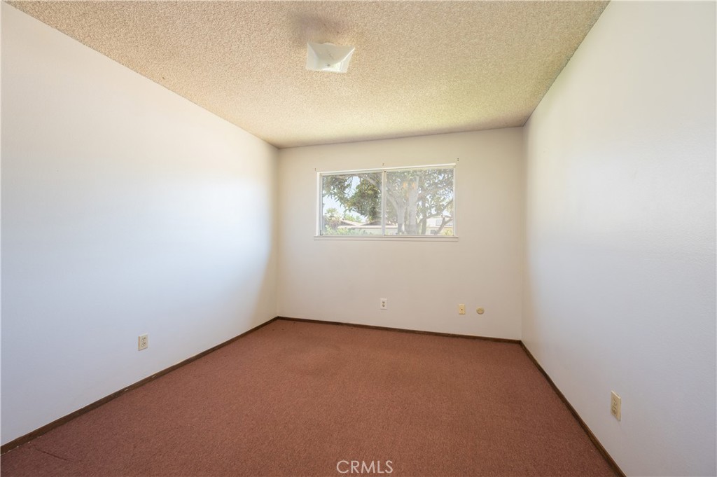 1084 Sylvia Circle