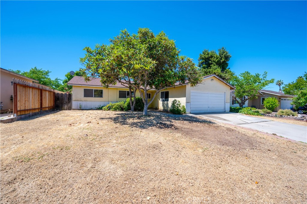 1084 Sylvia Circle