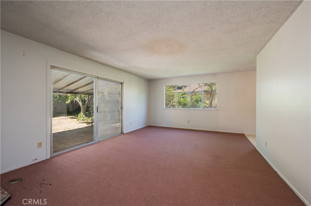 1084 Sylvia Circle