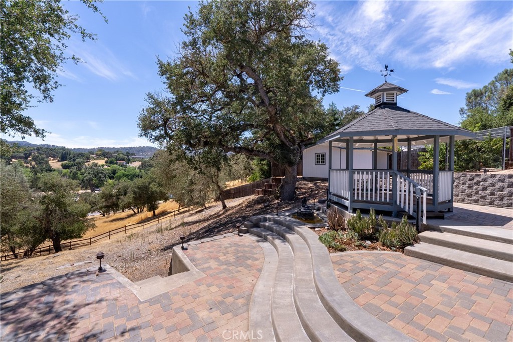 9340 Mountain View Drive